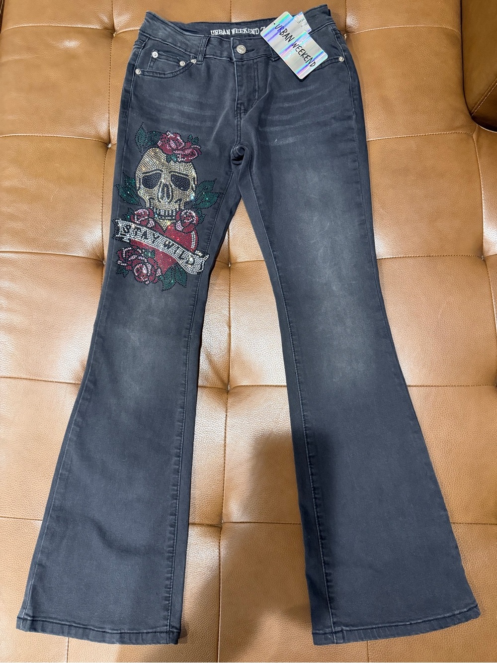 Urban Weekend Juniors Bootcut Slim Jeans Charcoal Wash Rhinestone Skull 3